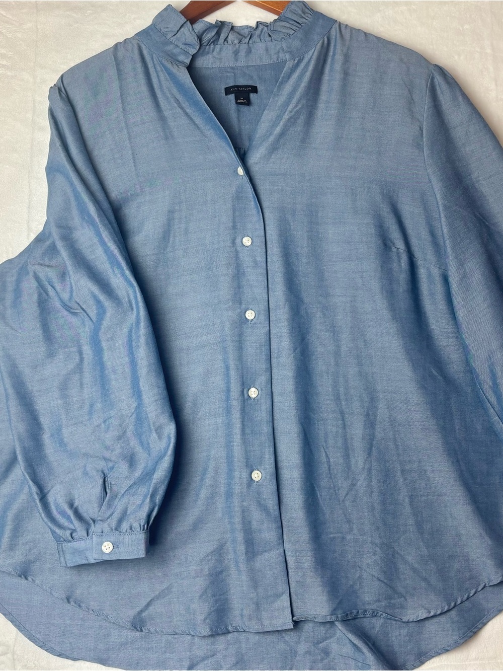 Ann Taylor Button-Down Shirt | Women’s XL - Picture 3 of 11